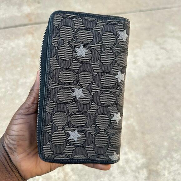 Coach Dempsey Large Phone Wallet In Signature Jacquard With Star Embroidery - Picture 11 of 16